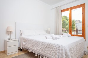 4 bedrooms, Internet, bed sheets