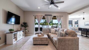 House, 3 Bedrooms, Accessible, Smoking | Living room