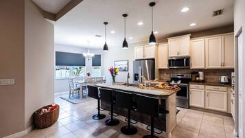 House, 3 Bedrooms, Accessible, Smoking | Interior