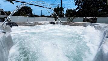 House, 3 Bedrooms, Accessible, Smoking | Outdoor spa tub