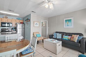 TV - ⭐Gulf Views-Hot Tub-Private Balcony-1BR+Bunk Summerspell 303⭐ (Miramar Beach)