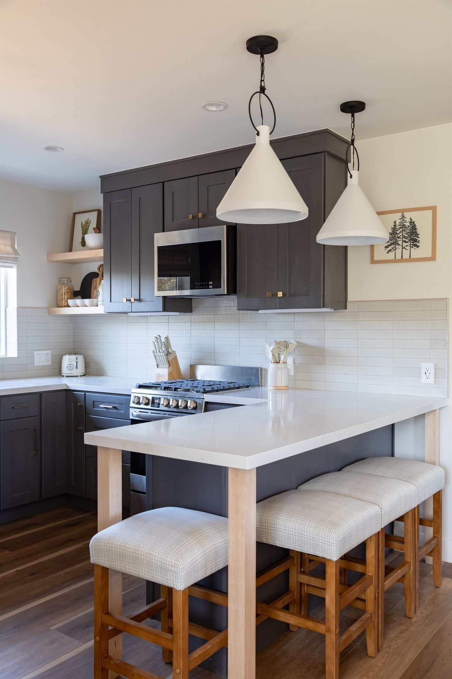 雪櫃、微波爐、焗爐、爐具