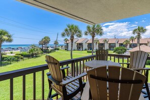 Property grounds - Pet Friendly ~ Beach View - Pool ~ Blue Surf 2☀️ (Miramar Beach)