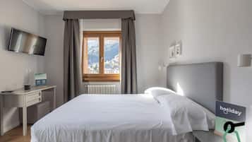 Dobbeltværelse - balkon | Pengeskab på værelset, baby-/barnesenge (tillægsgebyr), gratis Wi-Fi