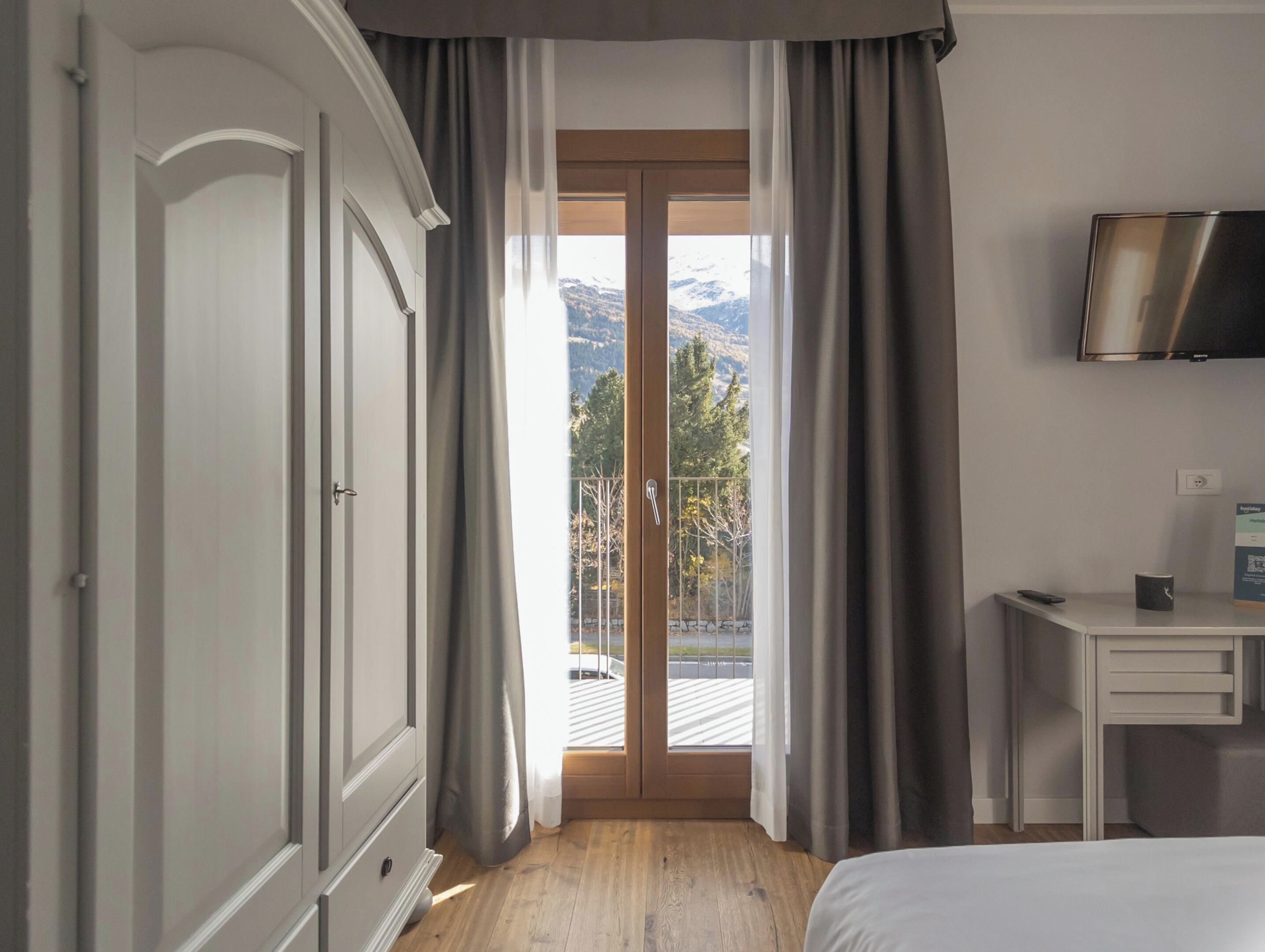 Double Room, Balcony | In-room safe, cribs (surcharge), WiFi (free), bed sheets