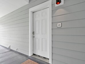 Exterior detail - 🐟Pet & Snowbird Friendly-Beach Access-2 Pools-Tennis Court-Beachside Villas 1211 (Santa Rosa Beach)
