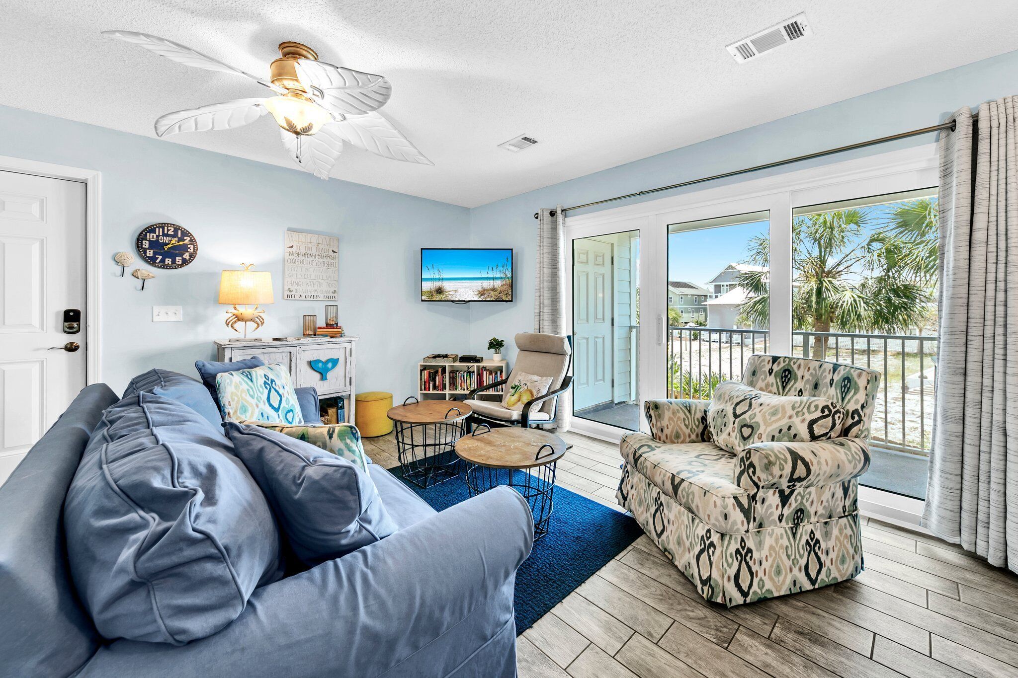 Een smart-tv en een dvd-speler