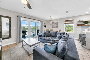 Smart TV, DVD player