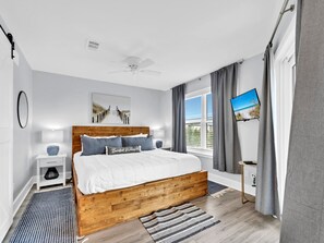 3 slaapkamers, een strijkplank/strijkijzer, gratis wifi, beddengoed