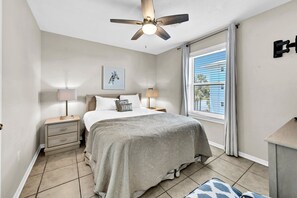 3 chambres, fer et planche à repasser, accès au Wi-Fi (inclus)