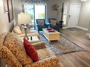 TV - ⭐100yds 2 Beach- Beach Service -2BR Gulf Winds East #33⭐ (Miramar Beach)