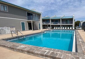 A heated pool - ⭐100yds 2 Beach- Complex Pool-2 Balconies-2BR Gulf Winds East #36⭐ (Miramar Beach)