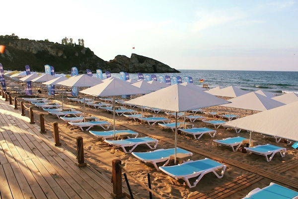 Privatstrand, Cabañas (kostenlos), Shuttle zum Strand, Liegestühle