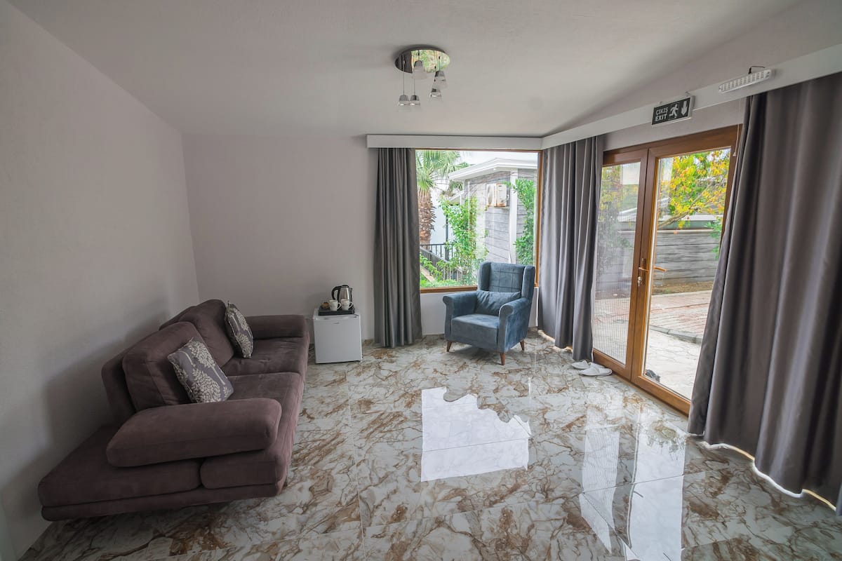 Standard Suite, 1 Queen Bed with Sofa bed, Partial Ocean View | 1 bedroom, free WiFi