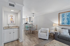 TV - ⭐100yds 2 Beach-Pool-2 Balconies-2BR Gulf Winds East #45⭐ (Miramar Beach)