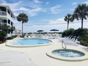 Community Pool - ⭐Across St from Beach Access-FAB Gulf Views-Pool+Hot Tub-Summer Breeze 103⭐ (Miramar Beach)