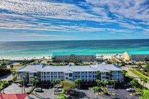 Exterior - ☀Gulf + Pool Views~Walk to Beach~Heated Pool~Grand Caribbean East 313 (Destin)