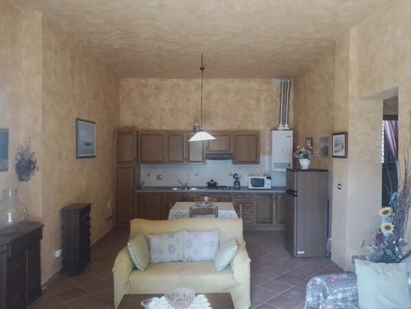 Living area - APARTMENT 3 KM FROM SAN GIMIGNANO (San Gimignano)