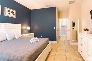 6 chambres, fer et planche à repasser, lit de bébé portatif, Wi-Fi