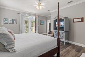 4 bedrooms, iron/ironing board, free WiFi, bed sheets