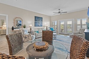 TV - ⚓🦀 Gulf View! Monthly Discount~ Spacious 3BR Pavilion Palms 203C☀️ (Miramar Beach)