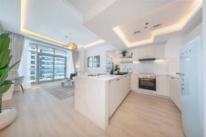 Fridge, microwave, oven, stovetop