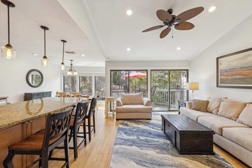 Condo Near Harbour Town w/ Pool & Tennis!