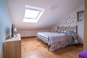 3 bedrooms, WiFi, bed sheets - The Cimini Mansion (Caprarola)