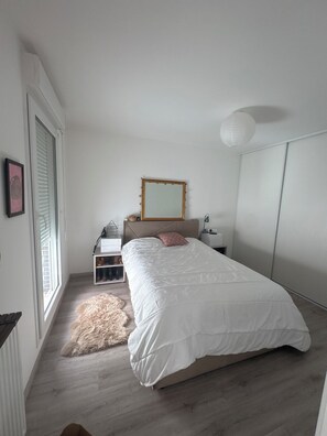 1 bedroom, WiFi, bed sheets
