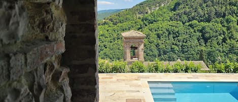 Seasonal outdoor pool, pool umbrellas, sun loungers