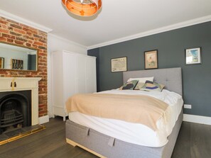1 chambre, décoration personnalisée, ameublement personnalisé