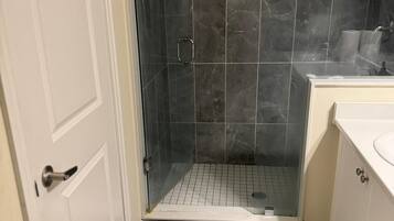 Towels, soap, shampoo, toilet paper