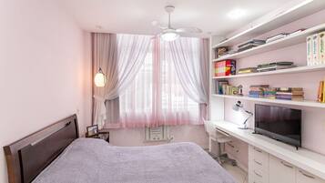 1 bedroom, WiFi, bed sheets
