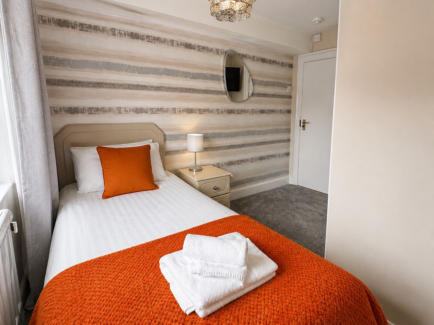 مساحة عمل للكمبيوتر المحمول وواي فاي مجانًا