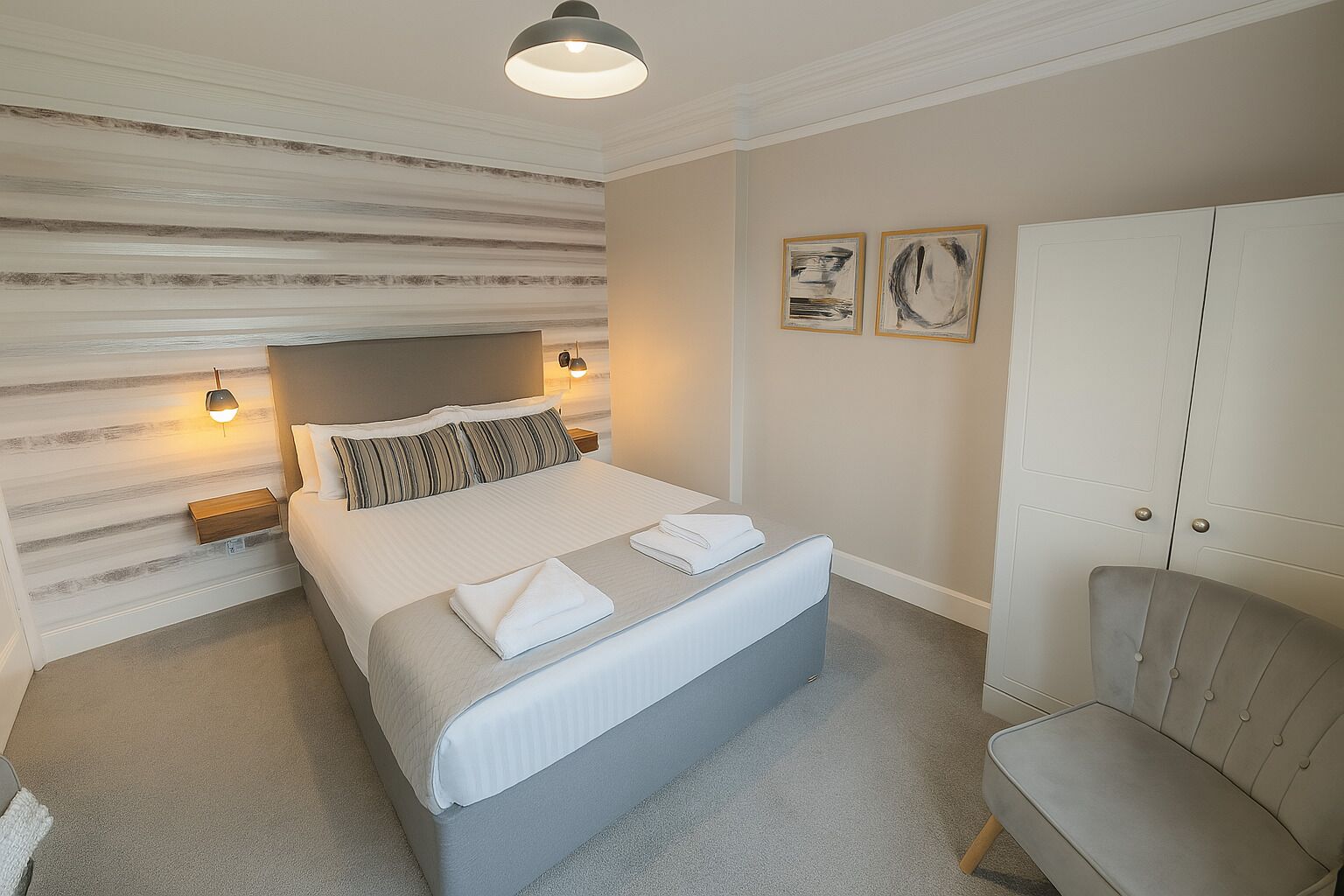 Deluxe Room | Laptop workspace, free WiFi