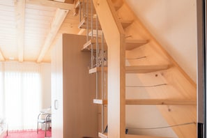 Comfort-Vierbettzimmer, Balkon, Seeblick | Kostenloses WLAN, Bettwäsche