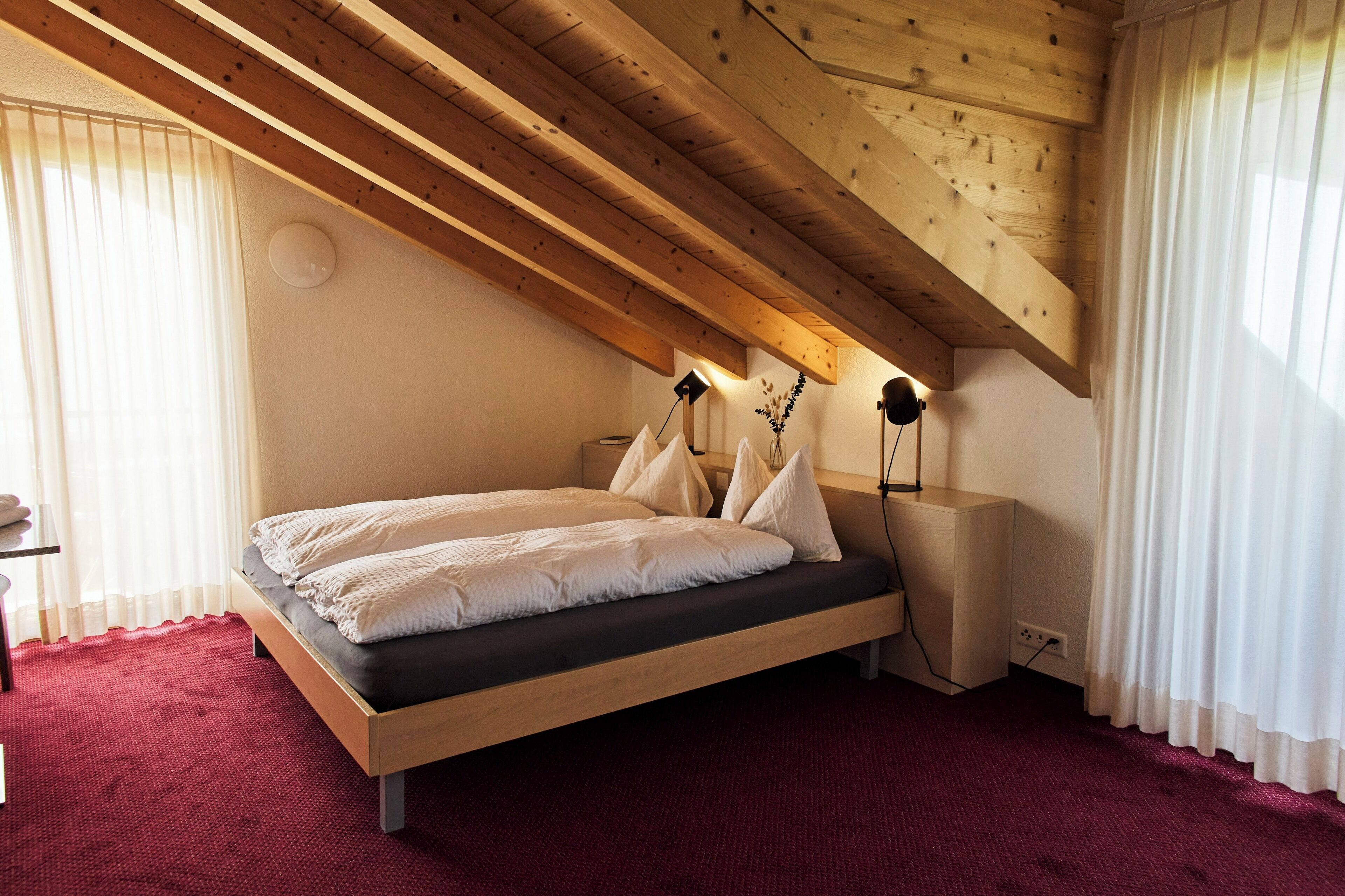 华丽双人房, 阳台, 湖景 | 免费 WiFi、床单