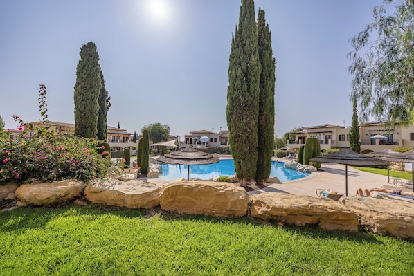 Apartment, 3 Bedrooms, Terrace, Pool View | Garden