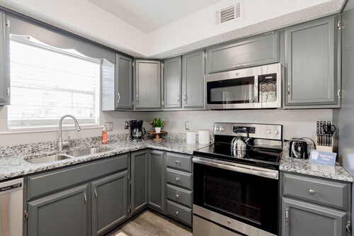 15 Mins to Columbia Airport - Win-Some At Wynnsum!