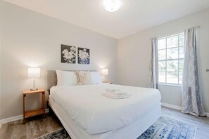 3 bedrooms, iron/ironing board, Internet, bed sheets