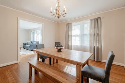 5 mins to Fort Jackson - The Wooded Hilltop Ranch