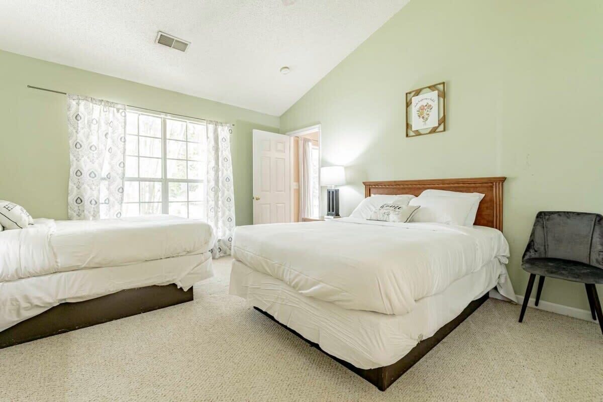 3 chambres, fer et planche à repasser, accès Internet, draps fournis