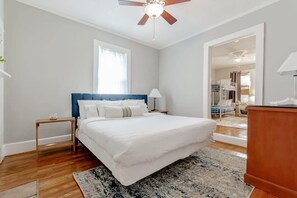 2 bedrooms, iron/ironing board, internet, bed sheets