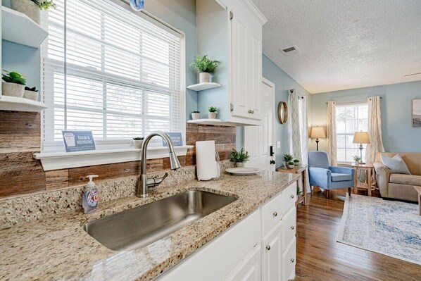 المنشأة من الداخل