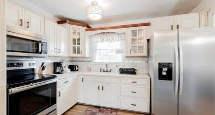 Huge Yard&Near USC & Ft Jackson - The Garnet Ranch