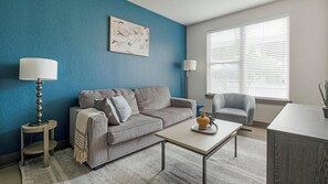 Smart TV - Landing | Stunning 1BD, Gym (Houston)