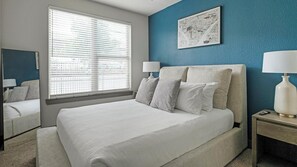 1 bedroom, desk, iron/ironing board, WiFi - Landing | Stunning 1BD, Gym (Houston)