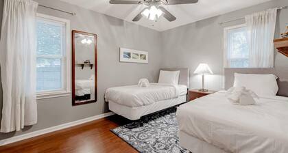Mins to Lake Murray & Downtown - The Settle-Inn