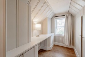 Interior - Mins to USC, Hospital, Zoo! Columbia Duet-Unit A (West Columbia)