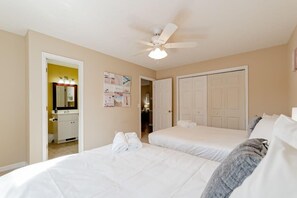 5 bedrooms, iron/ironing board, internet, bed sheets